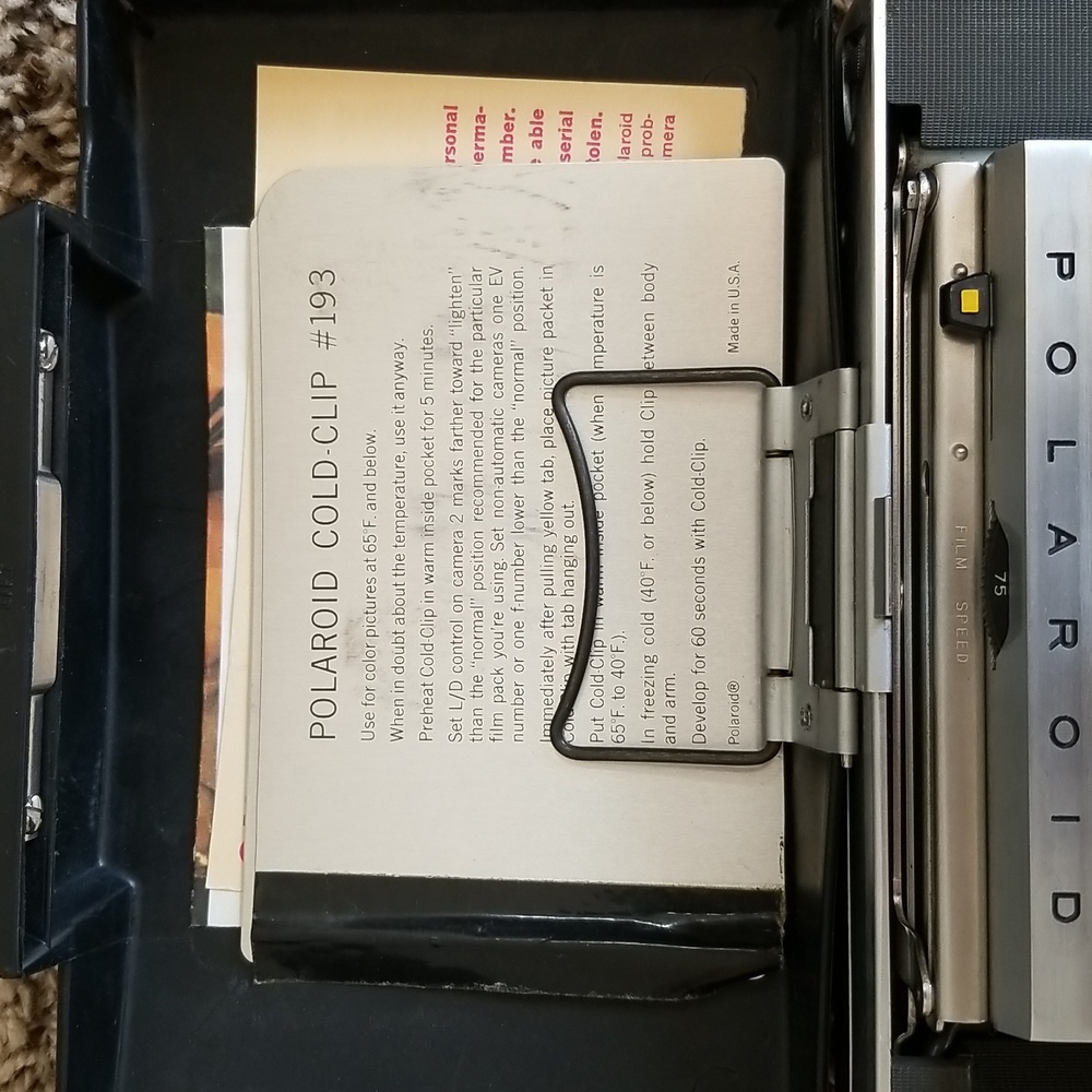 Vintage Polaroid 240 Land Camera - Picture 3 of 12